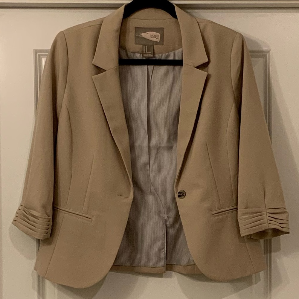 Beige 3/4 Sleeve Blazer